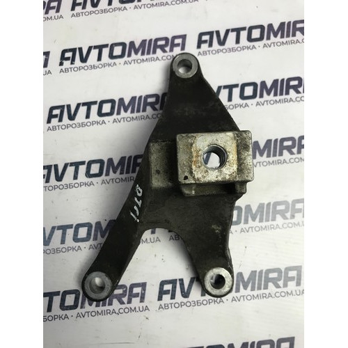 Кронштейн коробки передач Ford Focus 2 1.6TDCi 2005-2010 3M517M125AE